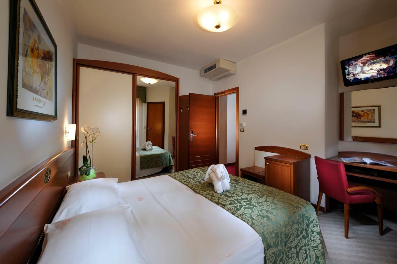 Hotel Eden Bibione Exterior photo